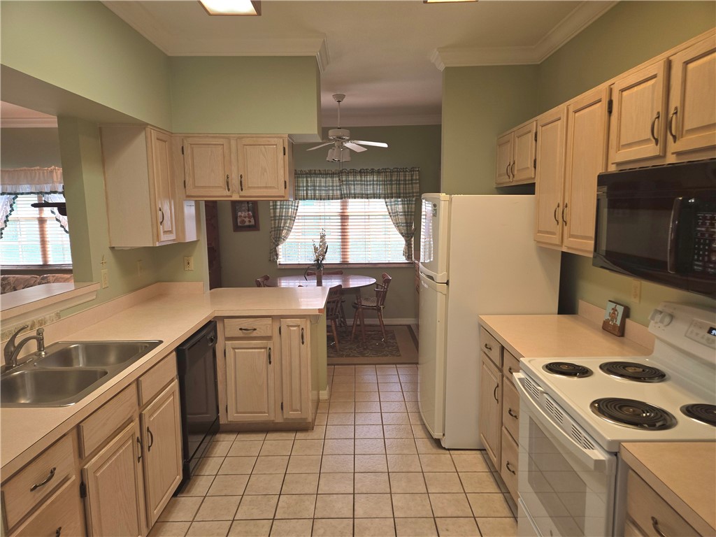 Vero Beach, Florida 32962, United States, 2 Bedrooms Bedrooms, ,2 BathroomsBathrooms,Residential,Active,43936