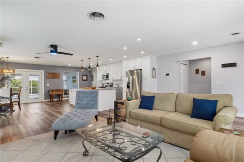1270 42nd Avenue, Vero Beach, FL 32960