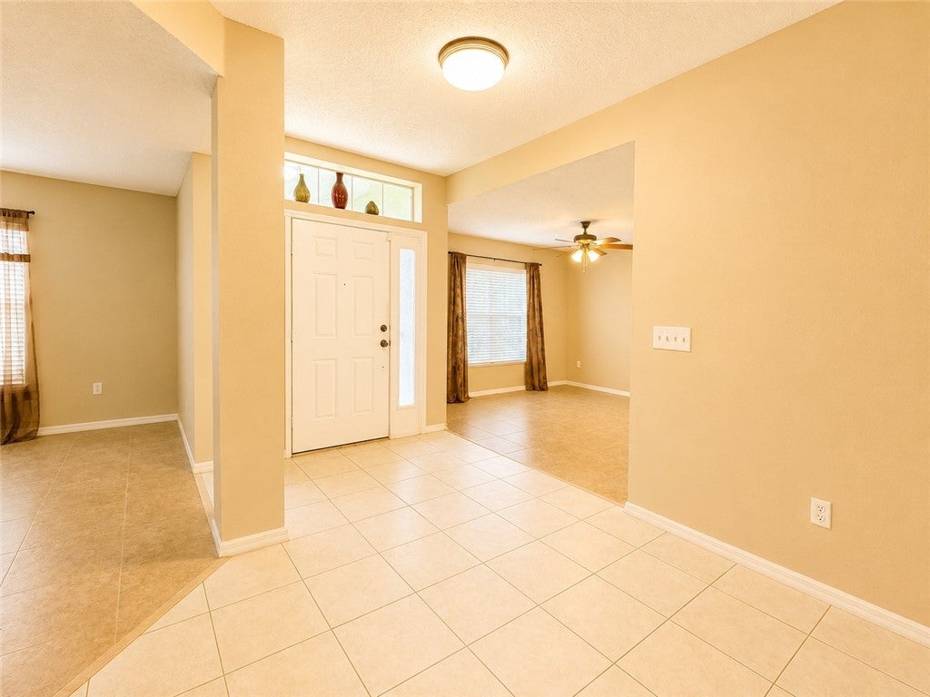 1612 Rutland Street - Photo 2