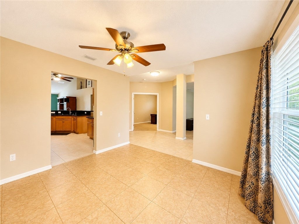1612 Rutland Street - Photo 3