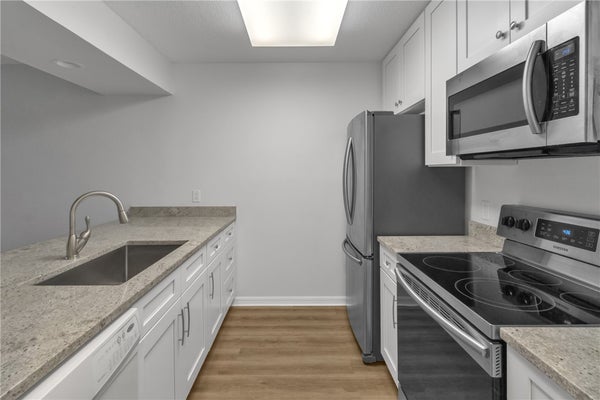 1 PLANTATION DR APT 205, VERO BEACH, FL 32966 - Image dcd31eb7c669dfb403b446ef7f30d1b3/3380879358