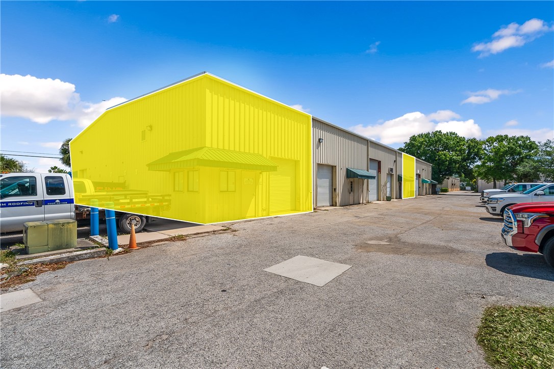 Photo 1 of 10 — 3101 Aviation Boulevard C, Vero Beach, FL 32960