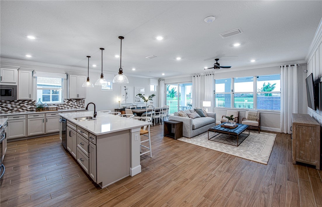 1369 Hideaway Drive 108 Palmary