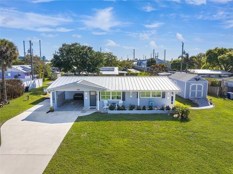 Property photo of 1640 4th Avenue, Vero Beach, FL 32960