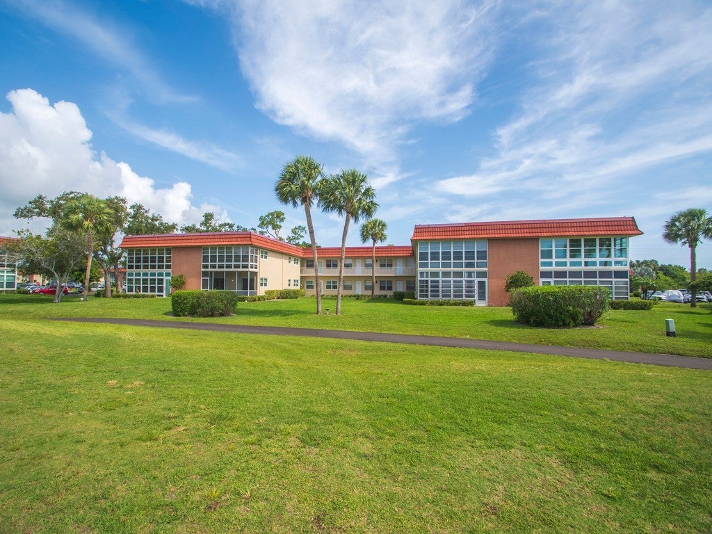 105 Spring Lake Court 102