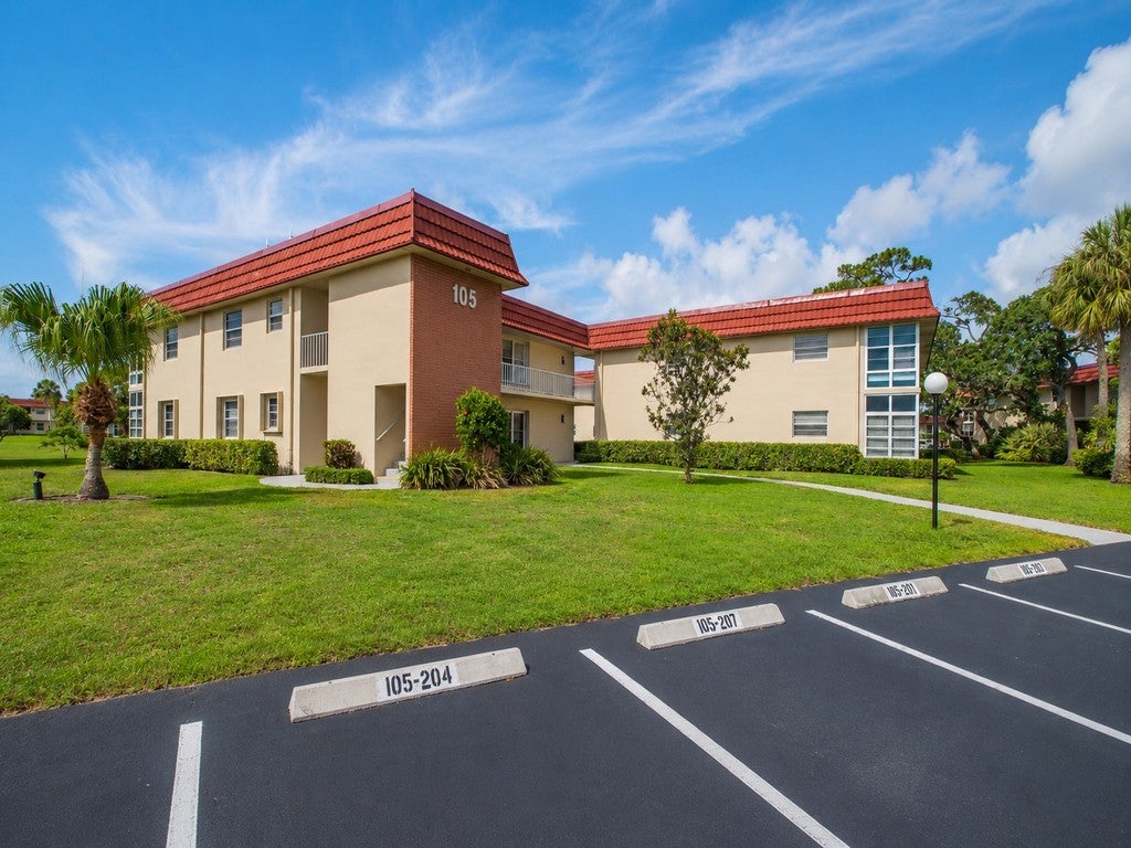 105 Spring Lake Court 102