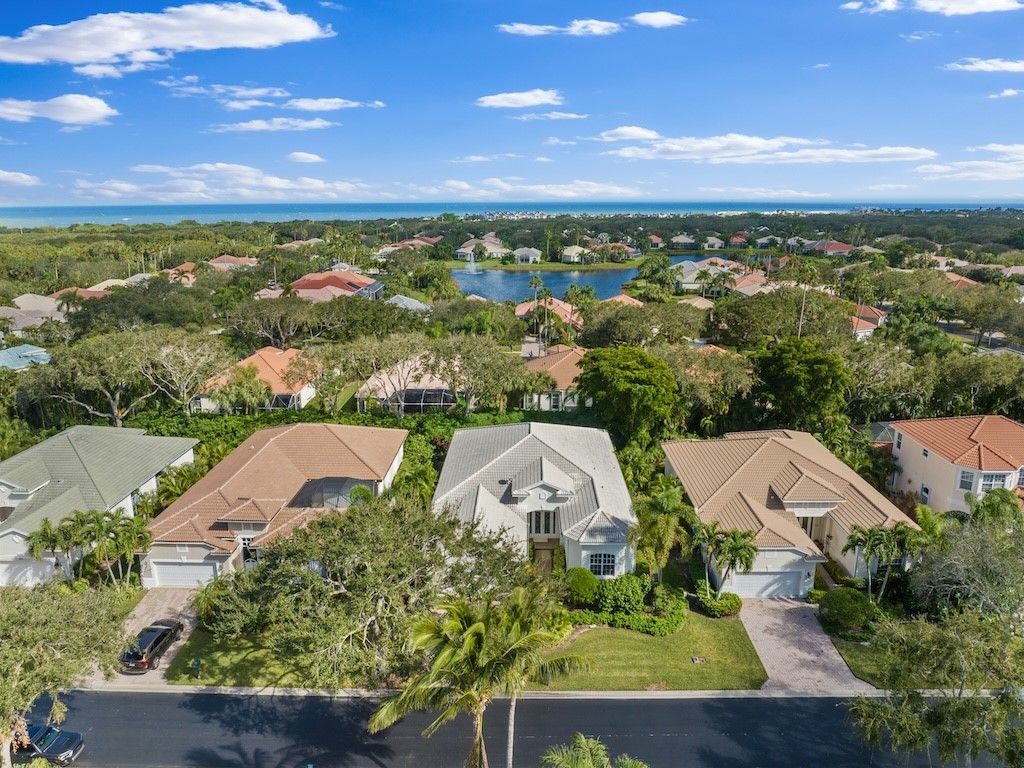 Photo of 1409 W Island Club Square, Vero Beach, FL 32963 (MLS # 291207)