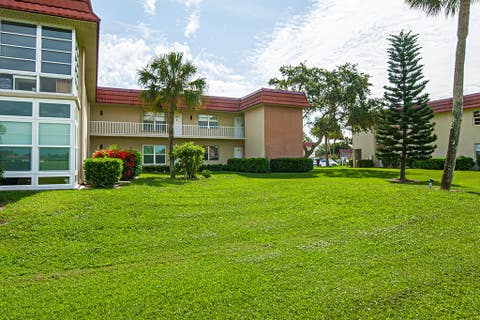 Property photo of 78 Royal Oak Drive 201, Vero Beach, FL 32962