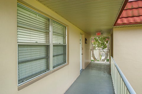 78 Royal Oak Drive 201, Vero Beach, FL 32962