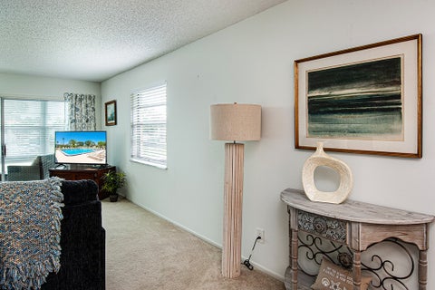 78 Royal Oak Drive 201, Vero Beach, FL 32962