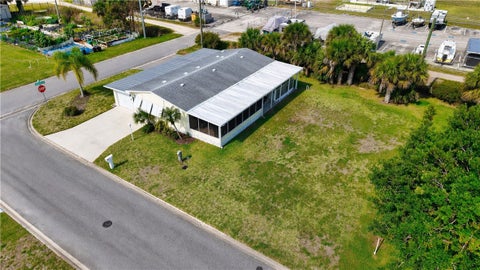 1201 Chipewa Drive, Barefoot Bay, FL 32976