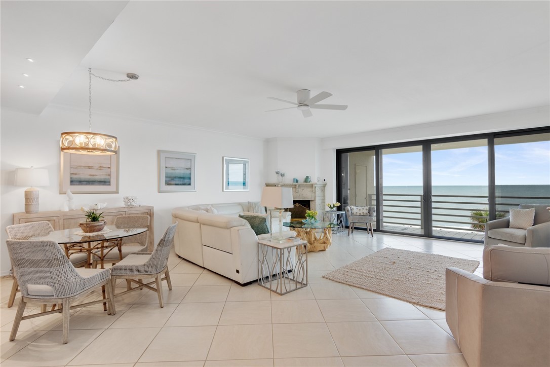 5554 Highway A1a 202