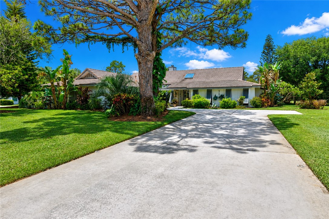 5735 Glen Eagle Lane