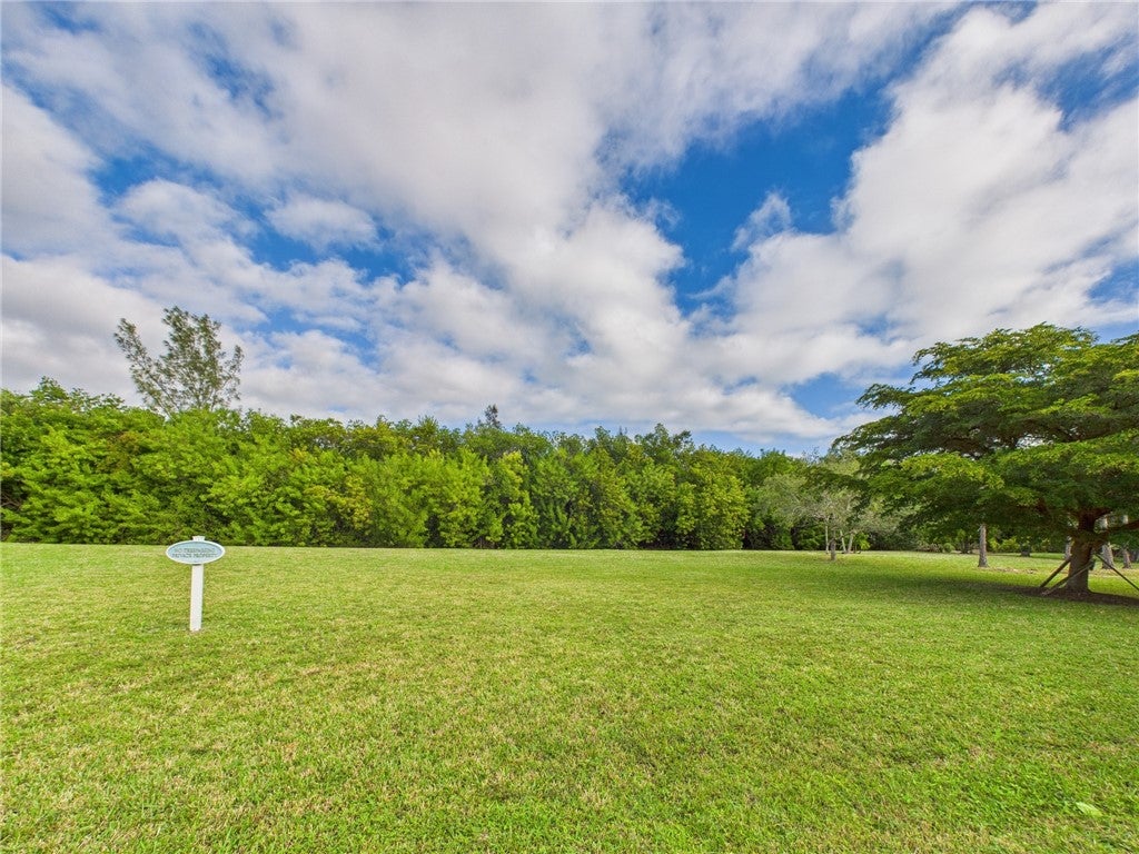 112 Sandpointe Drive