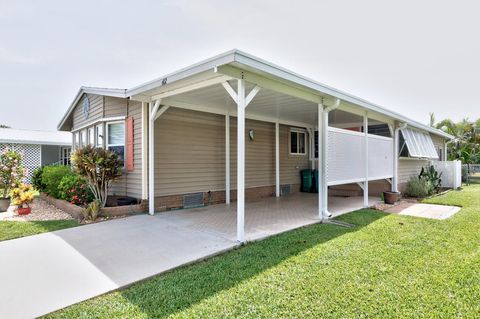 A home in Barefoot Bay