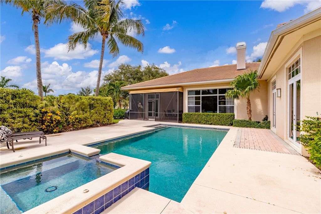 Photo of 1300 Lake Bend Court, Vero Beach, FL 32963 (MLS # 291741)