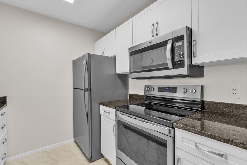 Photo of 7 Plantation Drive #202, Vero Beach, FL 32966 (MLS # 291615)