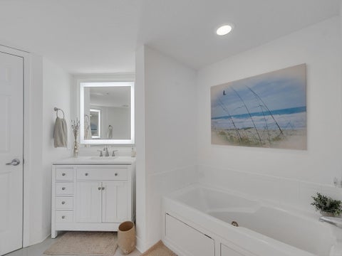 3880 N Highway A1a 901, North Hutchinson Island, FL 34949