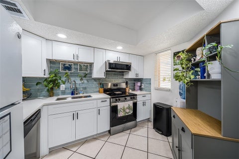 1507 Se Royal Green Circle 102, Port St Lucie, FL 34952