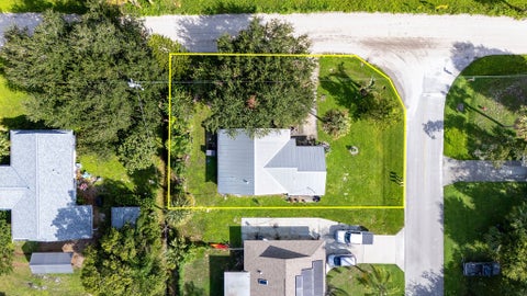 2585 85th Avenue, Vero Beach, FL 32966
