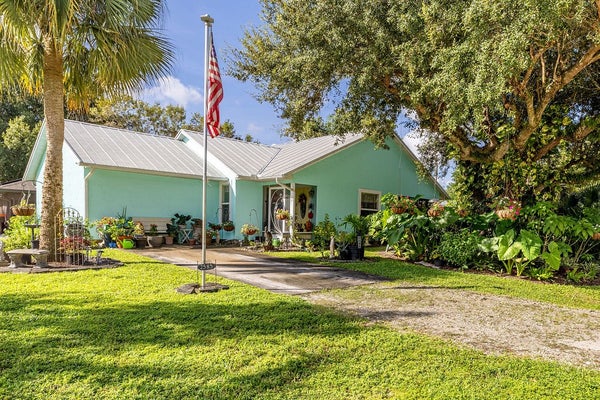 2585 85TH AVE, VERO BEACH, FL 32966 - Image e3e36fb009b7db3e657debca0a3e80e3/3519638179
