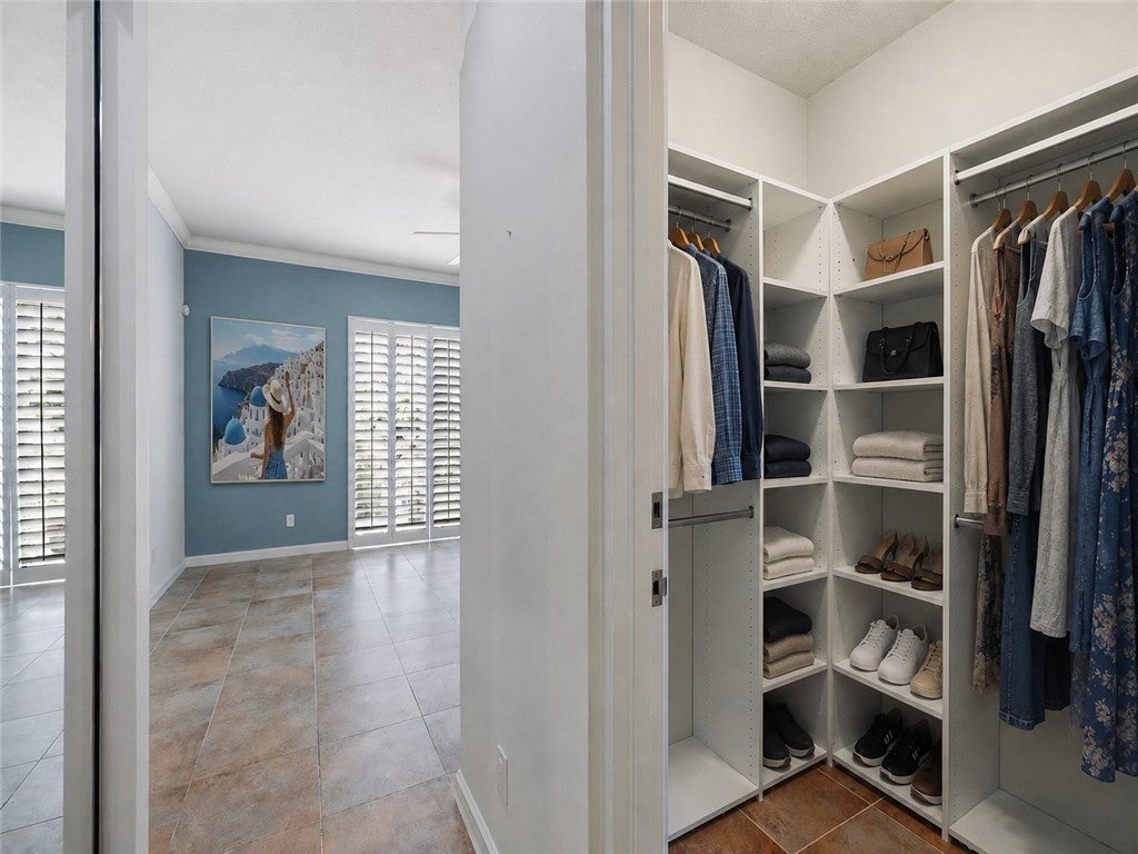 5422 Barbados Square