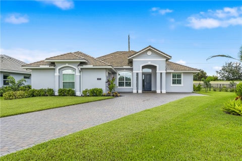 5775 Bent Pine Square, Vero Beach, FL 32967
