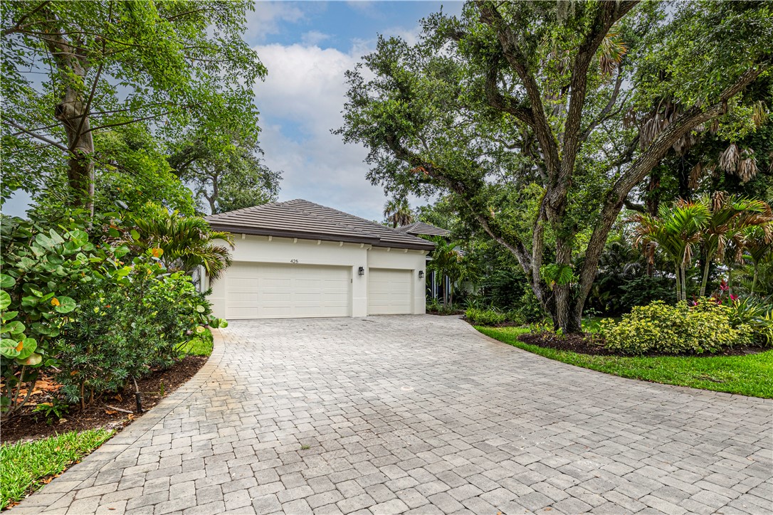 425 Holly Road