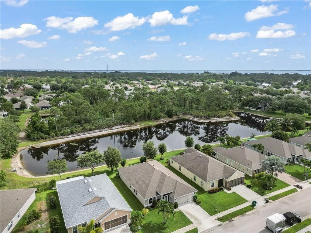 Photo of 433 Briarcliff Circle, Sebastian, FL 32958 (MLS # 287885)