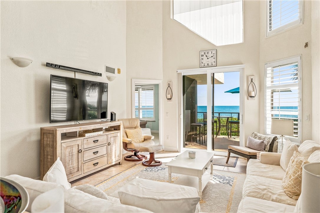 4100 N Highway A1a 421