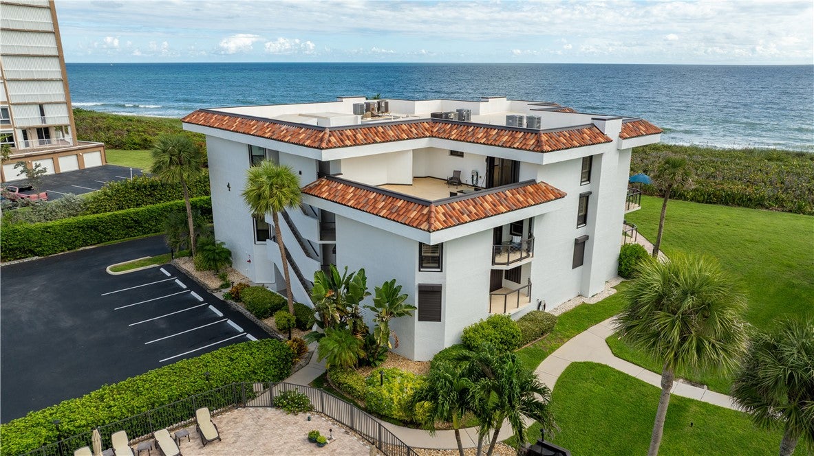 4100 N Highway A1a 421