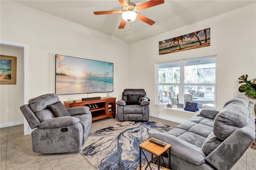 Photo of 252 Briarcliff Circle, Sebastian, FL 32958 (MLS # 291567)