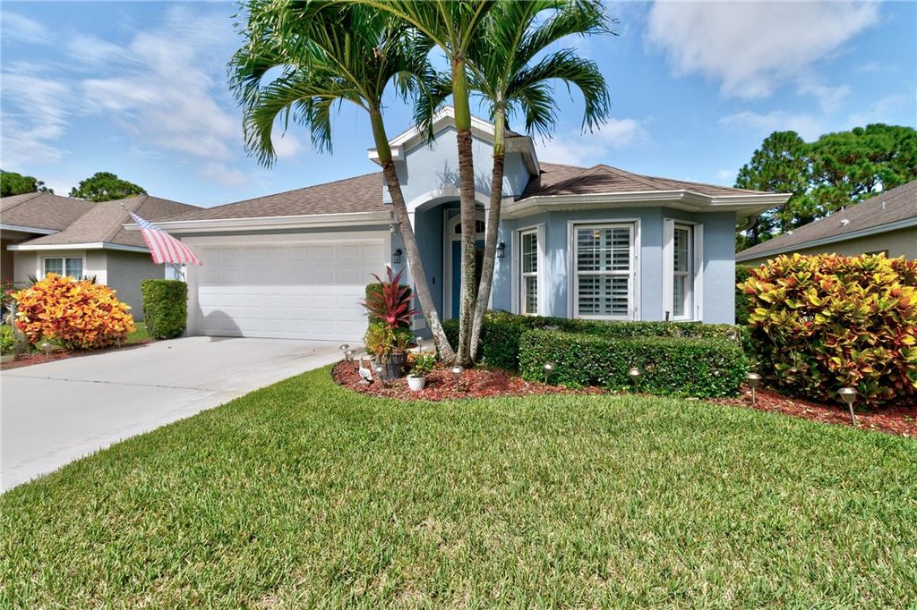 Photo of 252 Briarcliff Circle, Sebastian, FL 32958 (MLS # 291567)