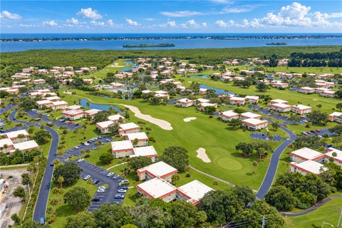 99 Springlake Drive 101, Vero Beach, FL 32962