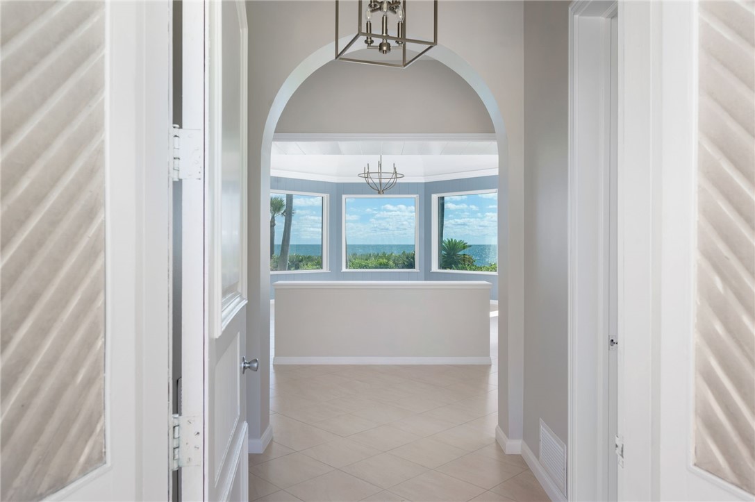 2136 S Porpoise Point Lane