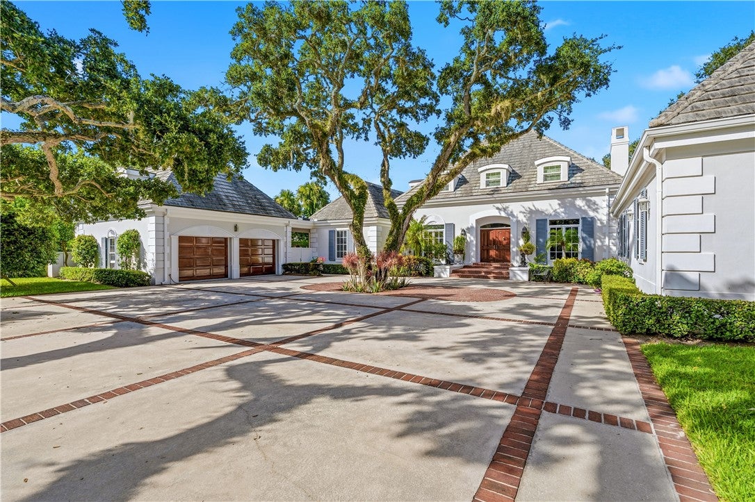 275 Coconut Palm Road