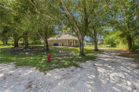 2305 13th Place Sw, Vero Beach, FL 32962