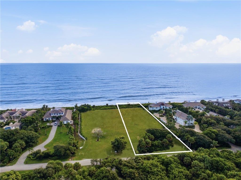 672 Ocean Road