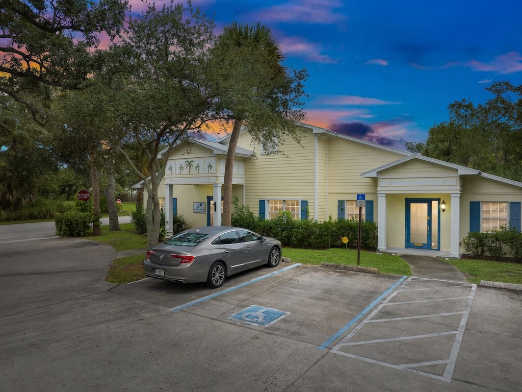 Photo 1 of 14 — 990 US Highway 1, Sebastian, FL 32958