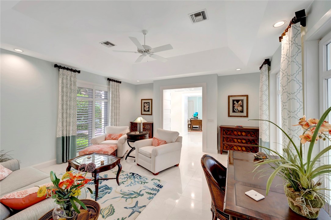 280 Seabreeze Court