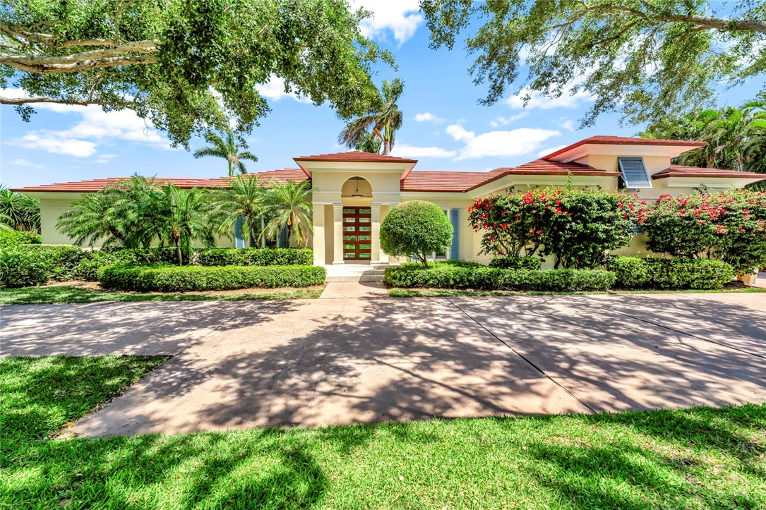 280 Seabreeze Court