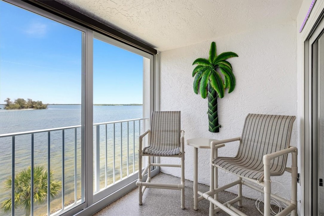 5944 S River Run Drive 5944