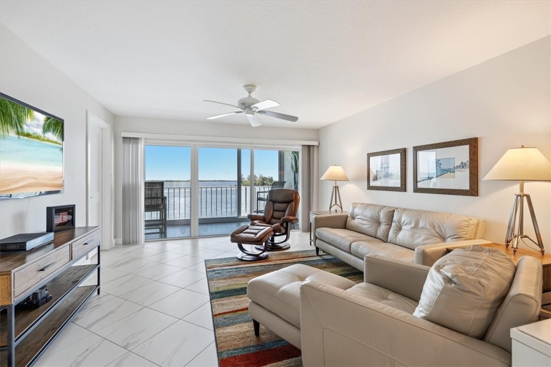 5944 S River Run Drive 5944