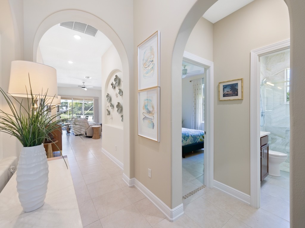 6000 Venetto Way