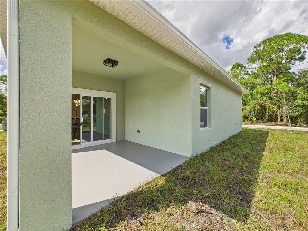 Photo of 8976 103rd Court, Vero Beach, FL 32967 (MLS # 292135)