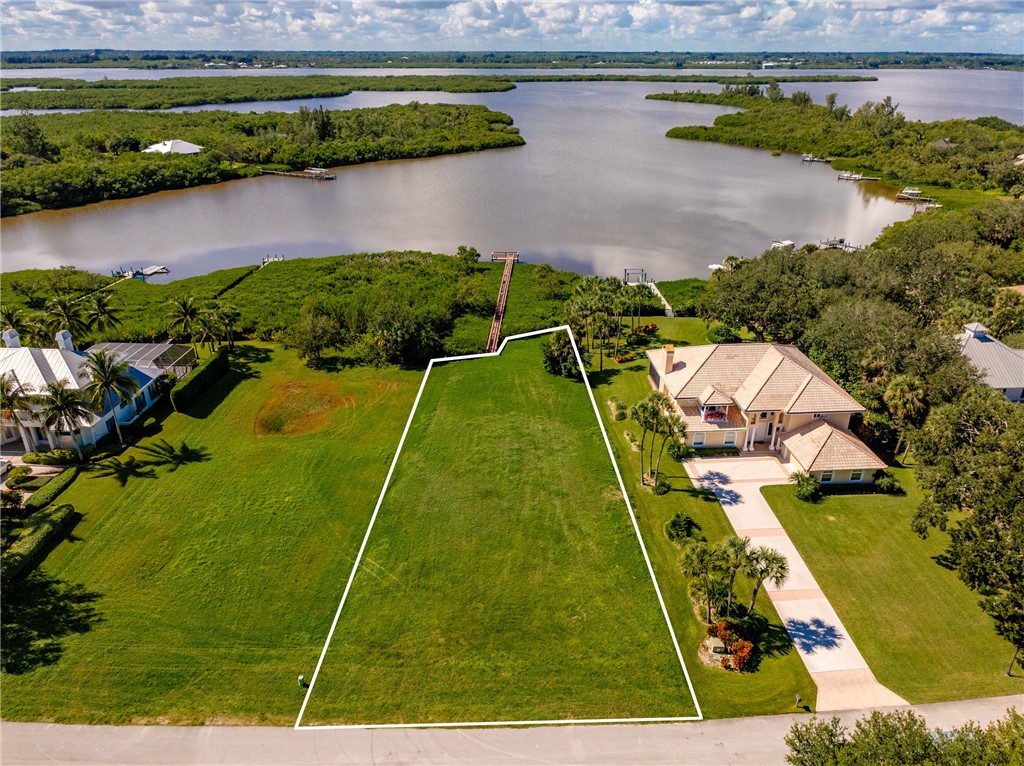 Aerial view of property's location featuring a lar