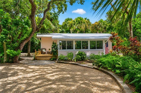 2 beds bed, 1 baths bath property at 1930 W Shell Lane, Vero Beach, FL 32963