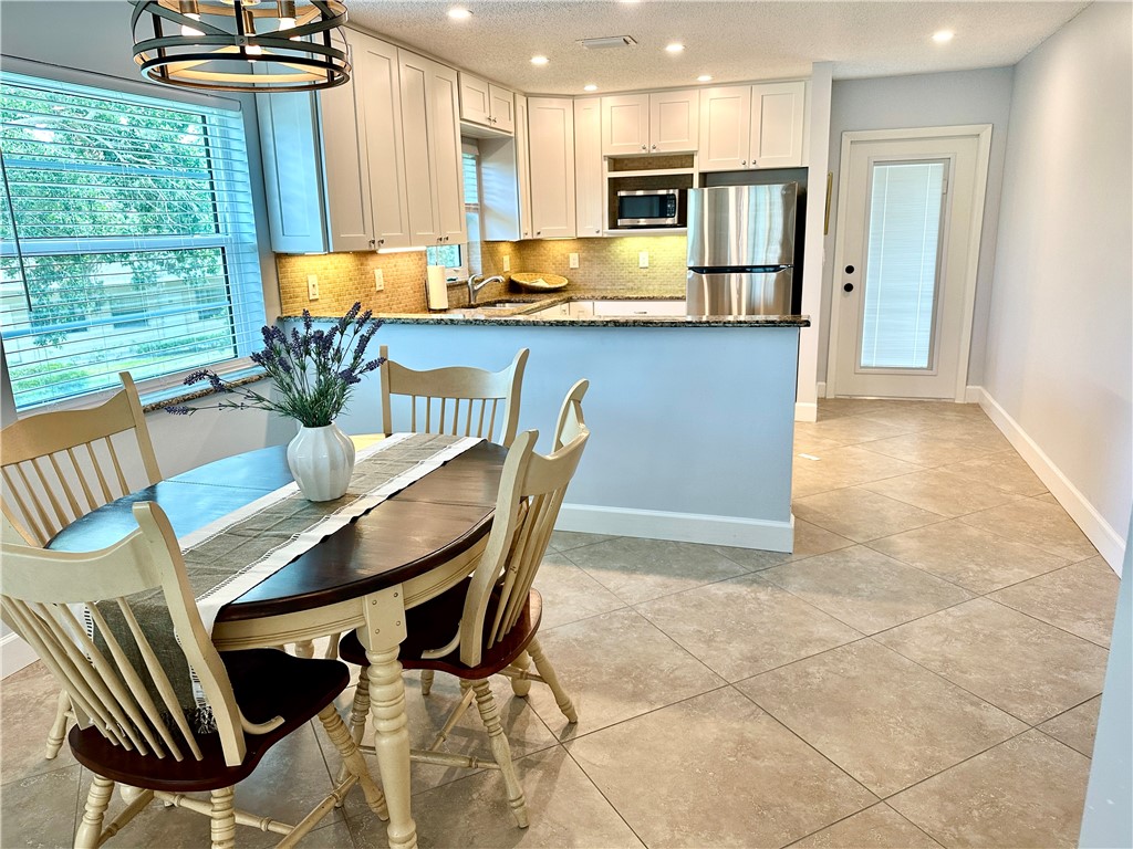 49 Woodland Drive 201