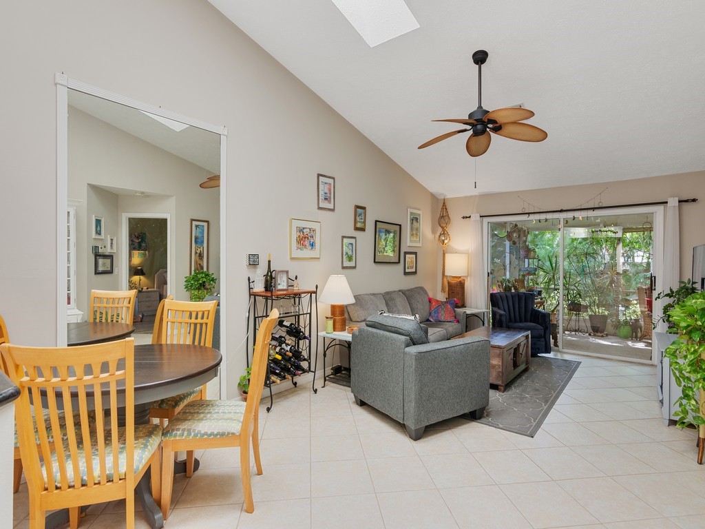 Vero Beach, Florida 32966, United States, 2 Bedrooms Bedrooms, ,2 BathroomsBathrooms,Residential,Active,127262