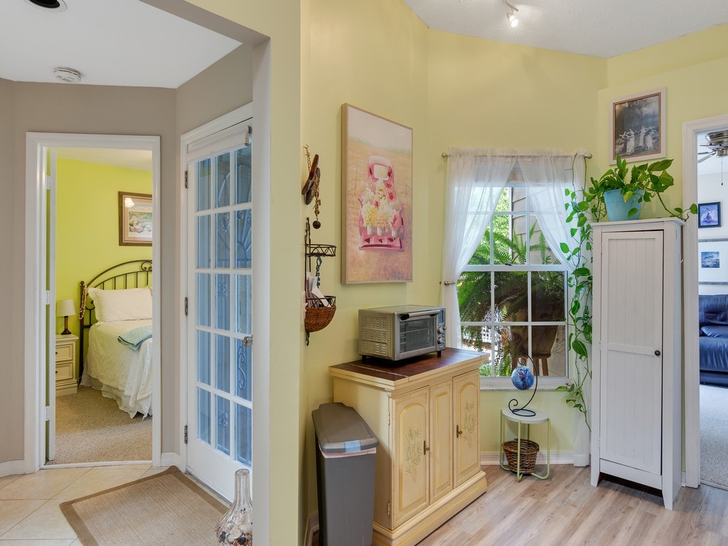 Vero Beach, Florida 32966, United States, 2 Bedrooms Bedrooms, ,2 BathroomsBathrooms,Residential,Active,127262